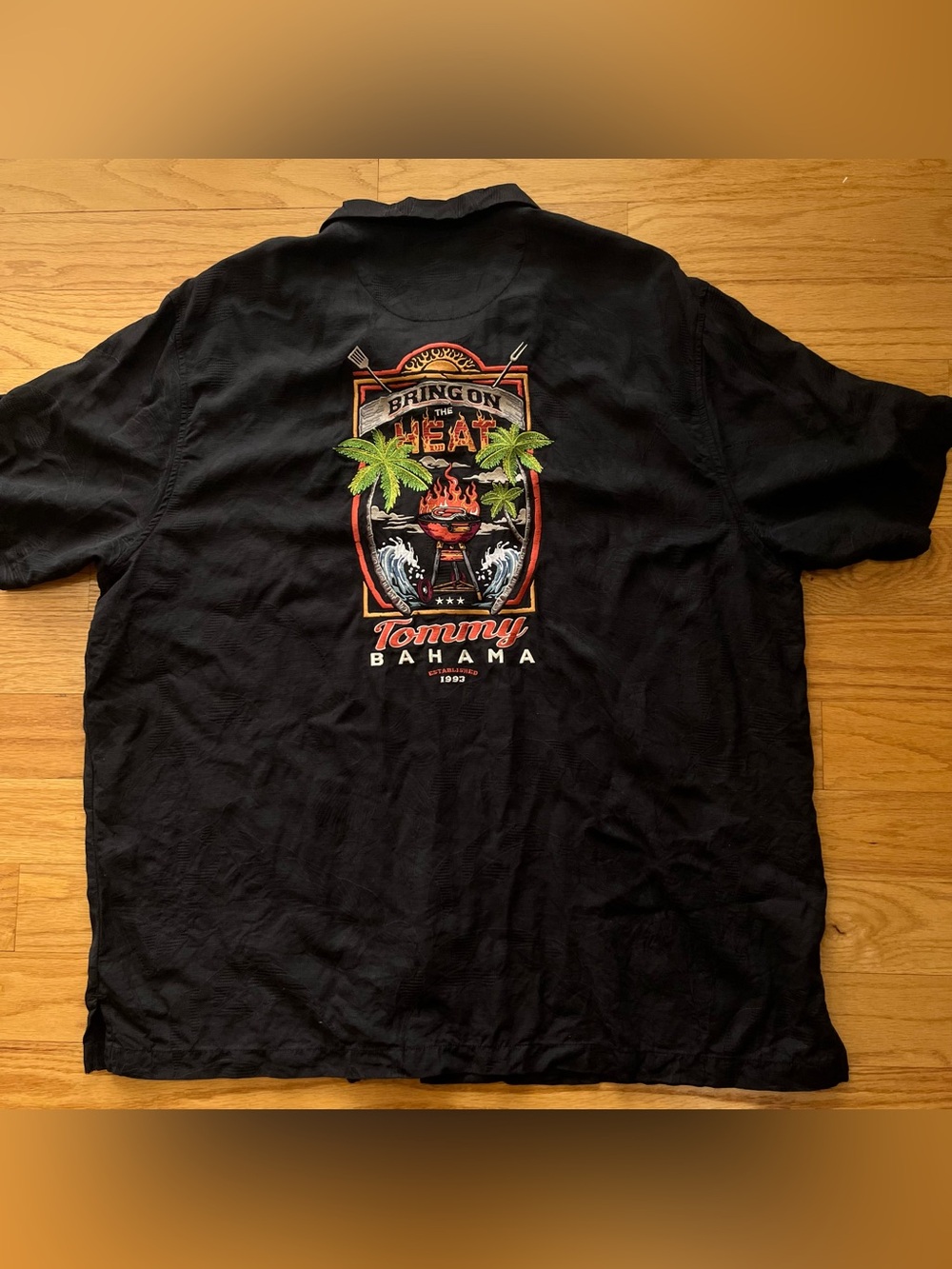 Tommy bahama 100% silk black embroidered bring on the heat camp shirt 3XL hawaii